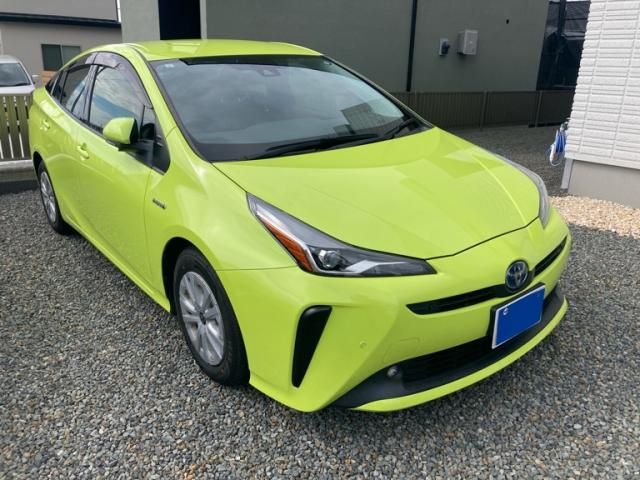 TOYOTA PRIUS 2019