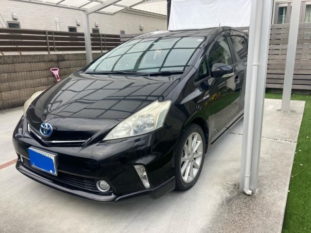 TOYOTA PRIUS ALPHA 2012