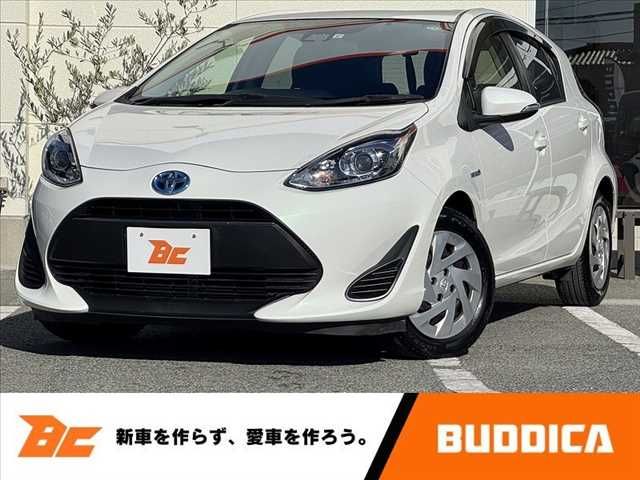 TOYOTA AQUA 2017