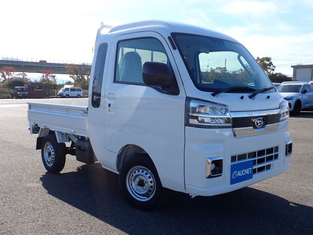 DAIHATSU HIJET truck 4WD 2024