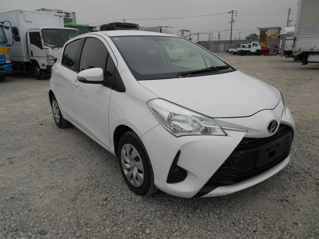 TOYOTA VITZ 2018