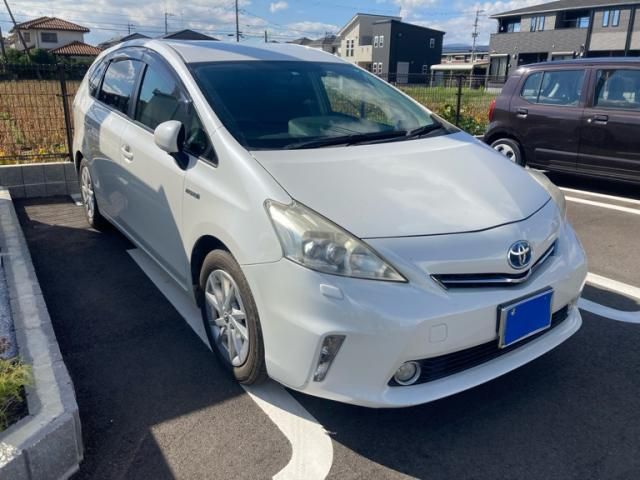 TOYOTA PRIUS ALPHA 2012