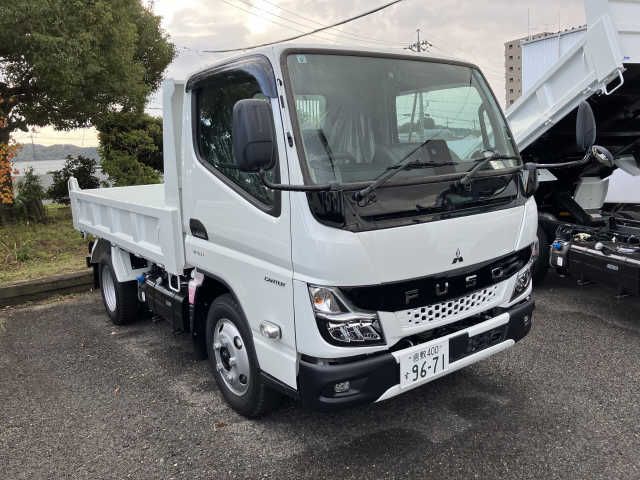 MITSUBISHI CANTER 2024