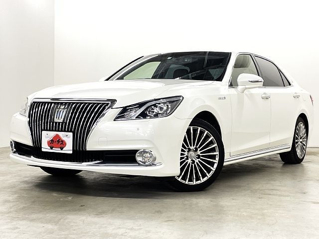 TOYOTA CROWN MAJESTA HYBRID 2015